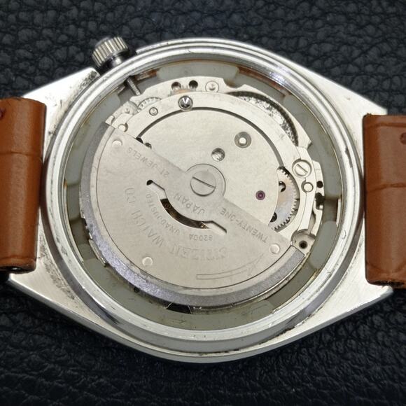 Vintage 1985 Citizen Automatic Mens Silver Watch W/daydate & Red accents - Picture 9 of 10